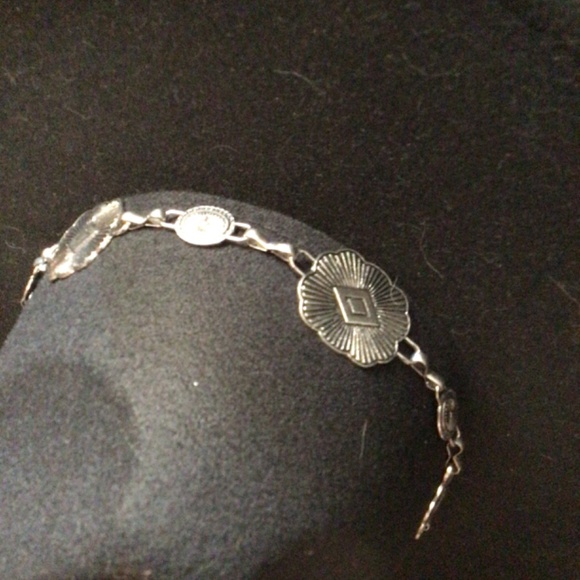 Sale ! New, western chain rancher